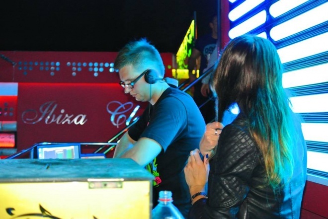 Club Ibiza Zalesie: Występ zespołu B-QLL [14.09.2013] - zdjęcie #18 - eOstroleka.pl