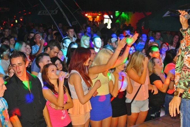 Club Ibiza Zalesie: Występ zespołu B-QLL [14.09.2013] - zdjęcie #77 - eOstroleka.pl