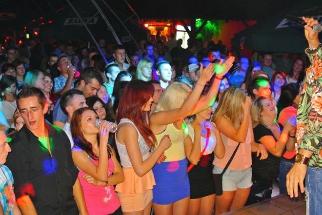 Club Ibiza Zalesie: Występ zespołu B-QLL [14.09.2013] - zdjęcie #6 - eOstroleka.pl