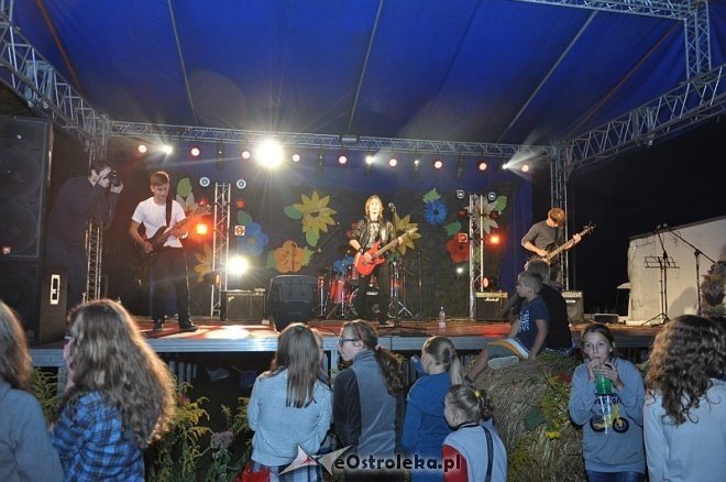Formacja Soleo na dożynkach i zakończeniu lata w Goworowie [16.09.2013] - zdjęcie #23 - eOstroleka.pl