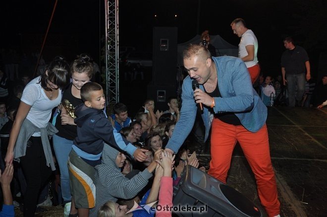 Formacja Soleo na dożynkach i zakończeniu lata w Goworowie [16.09.2013] - zdjęcie #151 - eOstroleka.pl