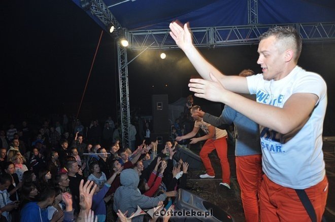 Formacja Soleo na dożynkach i zakończeniu lata w Goworowie [16.09.2013] - zdjęcie #137 - eOstroleka.pl