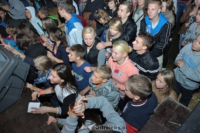 Formacja Soleo na dożynkach i zakończeniu lata w Goworowie [16.09.2013] - zdjęcie #86 - eOstroleka.pl