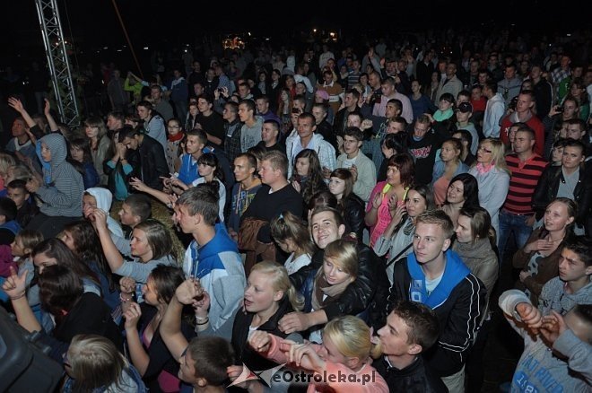 Formacja Soleo na dożynkach i zakończeniu lata w Goworowie [16.09.2013] - zdjęcie #85 - eOstroleka.pl
