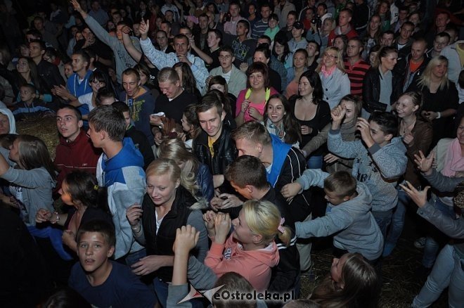 Formacja Soleo na dożynkach i zakończeniu lata w Goworowie [16.09.2013] - zdjęcie #79 - eOstroleka.pl