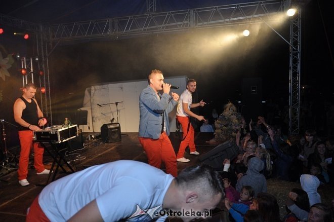 Formacja Soleo na dożynkach i zakończeniu lata w Goworowie [16.09.2013] - zdjęcie #78 - eOstroleka.pl