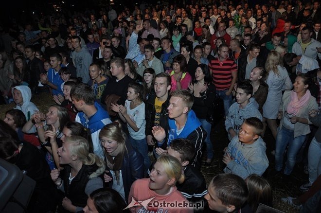 Formacja Soleo na dożynkach i zakończeniu lata w Goworowie [16.09.2013] - zdjęcie #71 - eOstroleka.pl