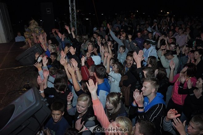Formacja Soleo na dożynkach i zakończeniu lata w Goworowie [16.09.2013] - zdjęcie #57 - eOstroleka.pl