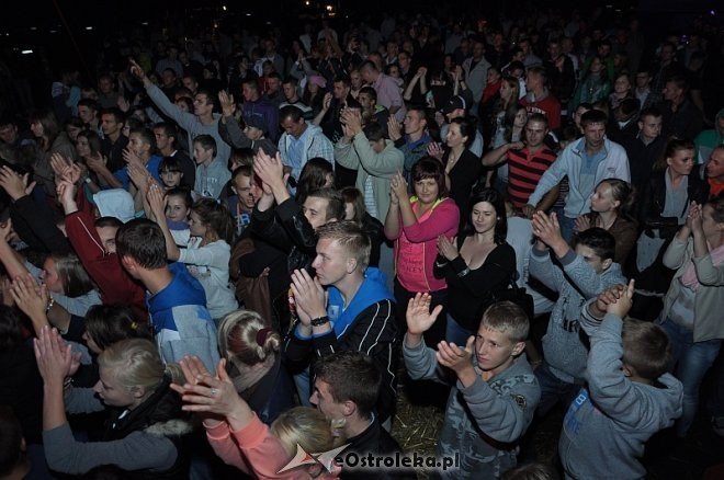 Formacja Soleo na dożynkach i zakończeniu lata w Goworowie [16.09.2013] - zdjęcie #56 - eOstroleka.pl