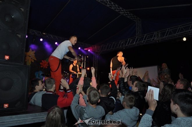 Formacja Soleo na dożynkach i zakończeniu lata w Goworowie [16.09.2013] - zdjęcie #42 - eOstroleka.pl