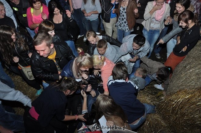 Formacja Soleo na dożynkach i zakończeniu lata w Goworowie [16.09.2013] - zdjęcie #37 - eOstroleka.pl