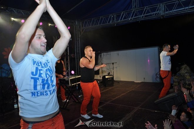 Formacja Soleo na dożynkach i zakończeniu lata w Goworowie [16.09.2013] - zdjęcie #32 - eOstroleka.pl