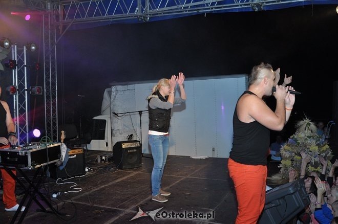 Formacja Soleo na dożynkach i zakończeniu lata w Goworowie [16.09.2013] - zdjęcie #22 - eOstroleka.pl