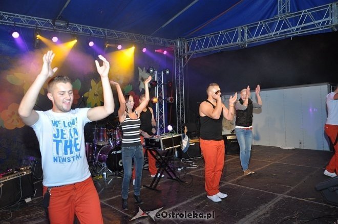 Formacja Soleo na dożynkach i zakończeniu lata w Goworowie [16.09.2013] - zdjęcie #14 - eOstroleka.pl