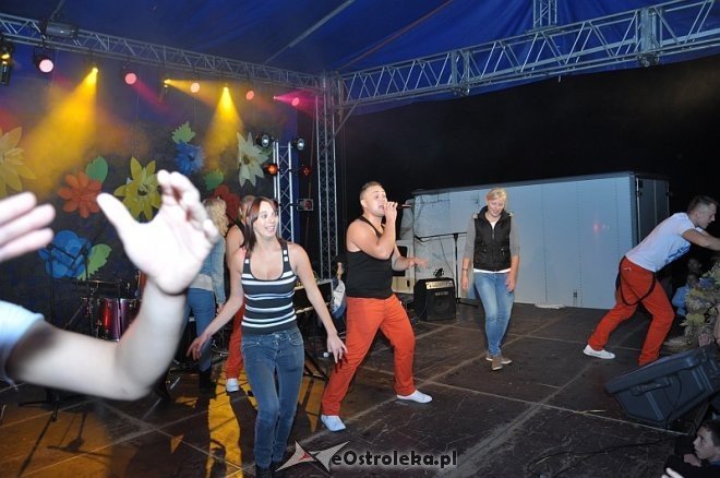 Formacja Soleo na dożynkach i zakończeniu lata w Goworowie [16.09.2013] - zdjęcie #2 - eOstroleka.pl