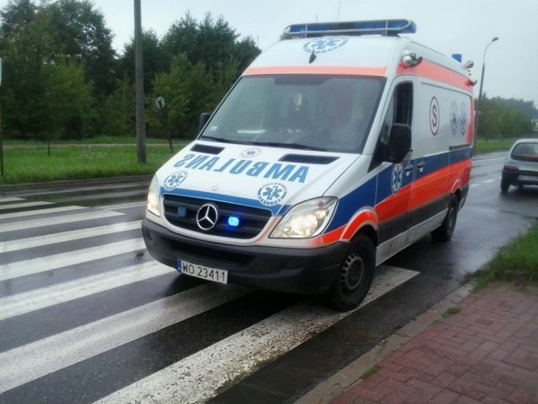 Potrącenie na pasach. Poszkodowana trafiła do szpitala [16.09.2013] - zdjęcie #10 - eOstroleka.pl