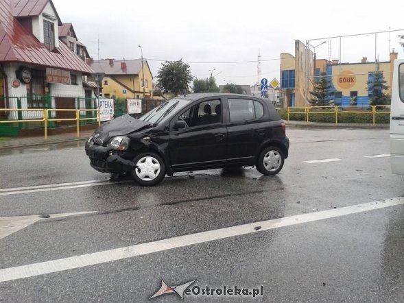 Różan: Wypadek na dk 61. Jedna osoba ranna [17.09.2013] - zdjęcie #8 - eOstroleka.pl