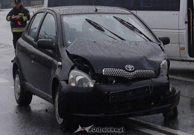 Różan: Wypadek na dk 61. Jedna osoba ranna [17.09.2013] - zdjęcie #3 - eOstroleka.pl