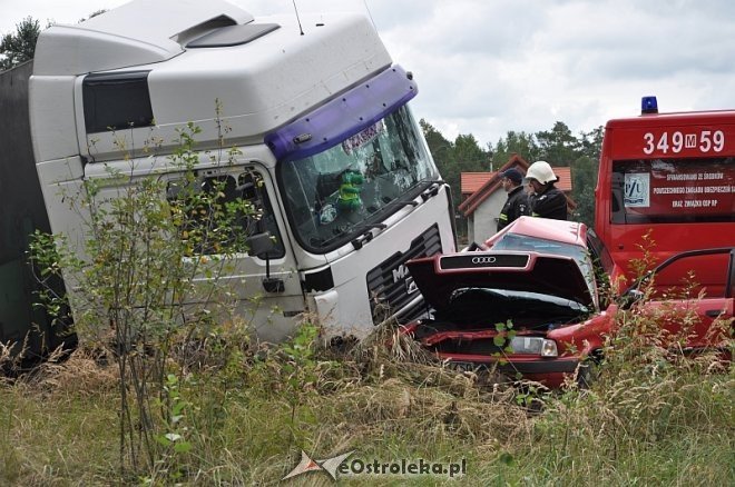 Poważny wypadek na DK 647 [18.09.2013] - zdjęcie #3 - eOstroleka.pl