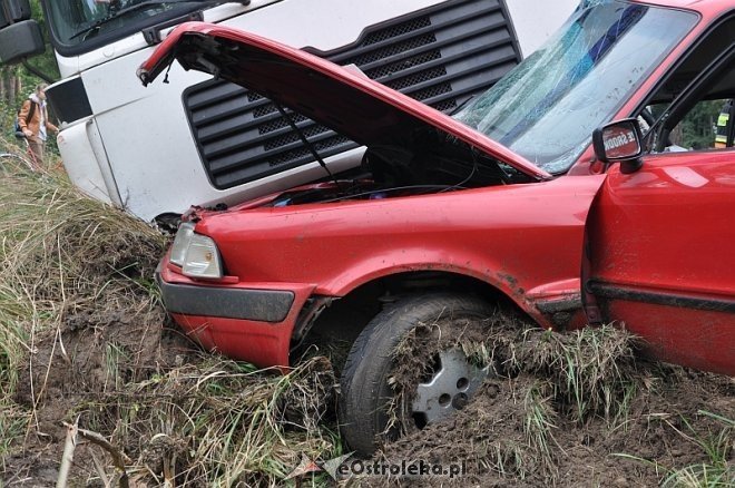Poważny wypadek na DK 647 [18.09.2013] - zdjęcie #7 - eOstroleka.pl