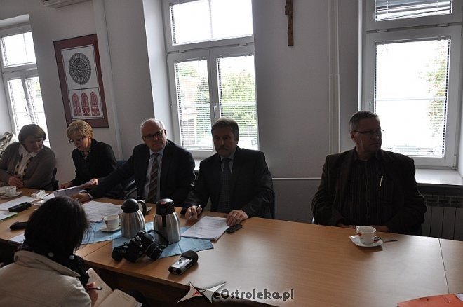 Pomoc finansowa dla gmin udzielona. XXXVI sesja Rady Powiatu zakończona [18.09.2013] - zdjęcie #6 - eOstroleka.pl