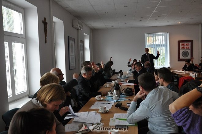 Pomoc finansowa dla gmin udzielona. XXXVI sesja Rady Powiatu zakończona [18.09.2013] - zdjęcie #13 - eOstroleka.pl