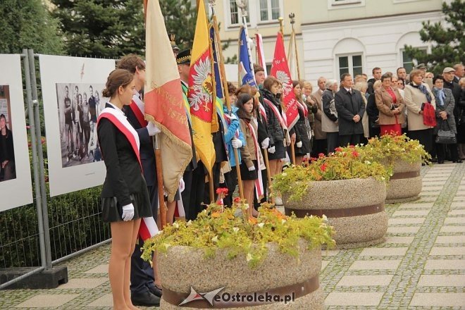 Obchody jubileuszowe 100-lecia I LO w Ostrołęce [20.09.2013] - zdjęcie #125 - eOstroleka.pl