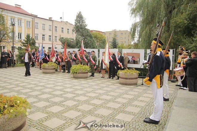 Obchody jubileuszowe 100-lecia I LO w Ostrołęce [20.09.2013] - zdjęcie #123 - eOstroleka.pl
