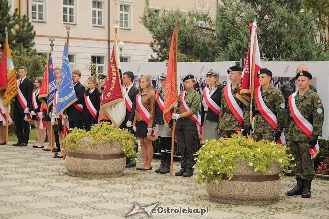 Obchody jubileuszowe 100-lecia I LO w Ostrołęce [20.09.2013] - zdjęcie #121 - eOstroleka.pl