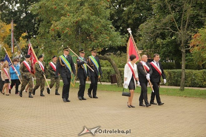 Obchody jubileuszowe 100-lecia I LO w Ostrołęce [20.09.2013] - zdjęcie #56 - eOstroleka.pl