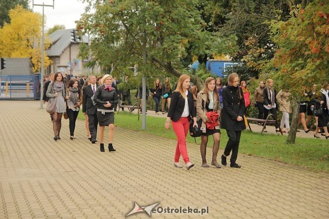 Obchody jubileuszowe 100-lecia I LO w Ostrołęce [20.09.2013] - zdjęcie #101 - eOstroleka.pl