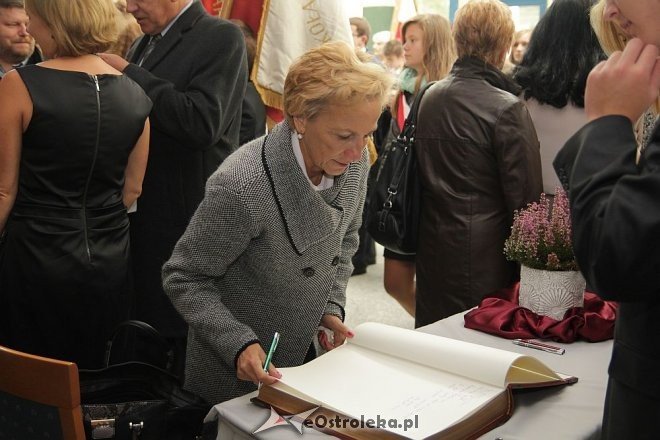 Obchody jubileuszowe 100-lecia I LO w Ostrołęce [20.09.2013] - zdjęcie #75 - eOstroleka.pl