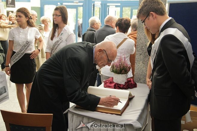 Obchody jubileuszowe 100-lecia I LO w Ostrołęce [20.09.2013] - zdjęcie #70 - eOstroleka.pl