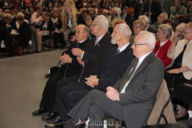 Obchody jubileuszowe 100-lecia I LO w Ostrołęce [20.09.2013] - zdjęcie #66 - eOstroleka.pl