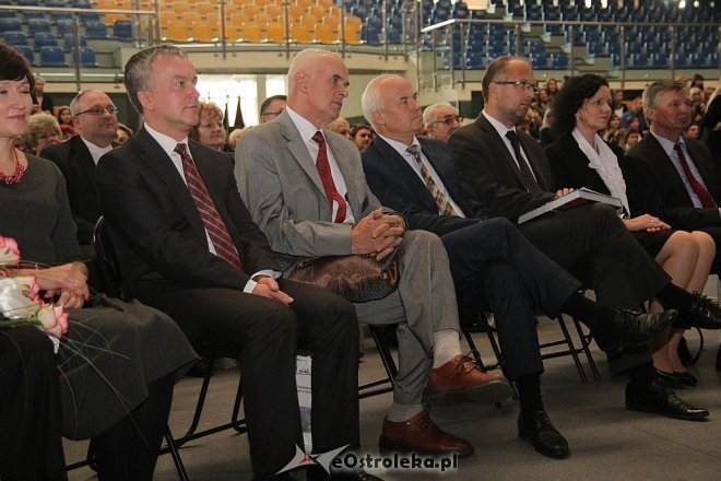 Obchody jubileuszowe 100-lecia I LO w Ostrołęce [20.09.2013] - zdjęcie #14 - eOstroleka.pl