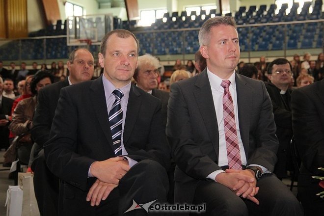 Obchody jubileuszowe 100-lecia I LO w Ostrołęce [20.09.2013] - zdjęcie #12 - eOstroleka.pl