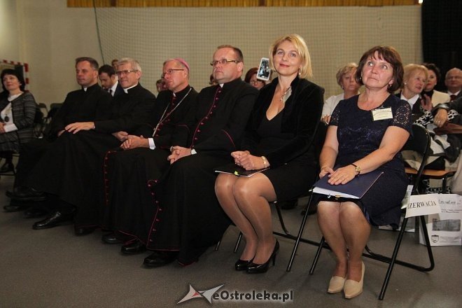Obchody jubileuszowe 100-lecia I LO w Ostrołęce [20.09.2013] - zdjęcie #10 - eOstroleka.pl