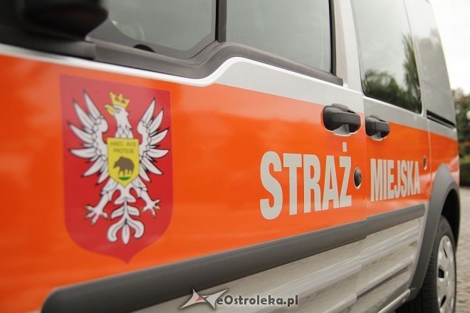 Ostrołęcka straż miejska ma nowy samochód [20.09.2013] - zdjęcie #3 - eOstroleka.pl