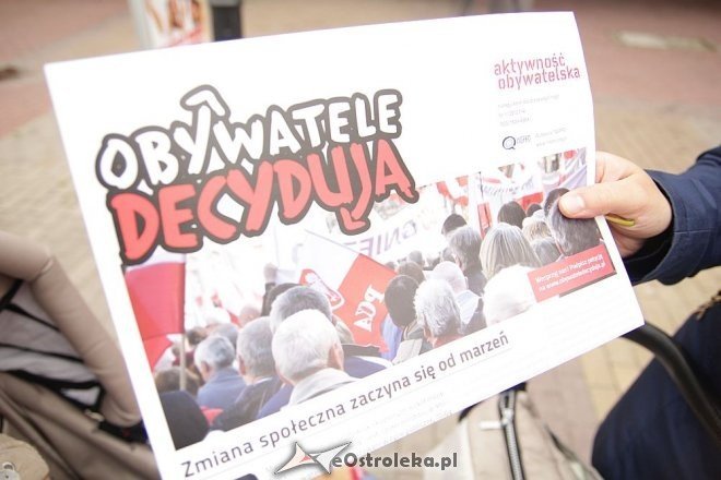 Akcja informacyjna „Obywatele Decydują” na scenie przy Kupcu [21.09.2013] - zdjęcie #3 - eOstroleka.pl