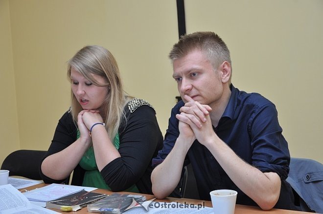 „Pokochać w sierpniu” – Warsztaty literackie w Klubie przy Studziennej [24.09.2013] - zdjęcie #3 - eOstroleka.pl