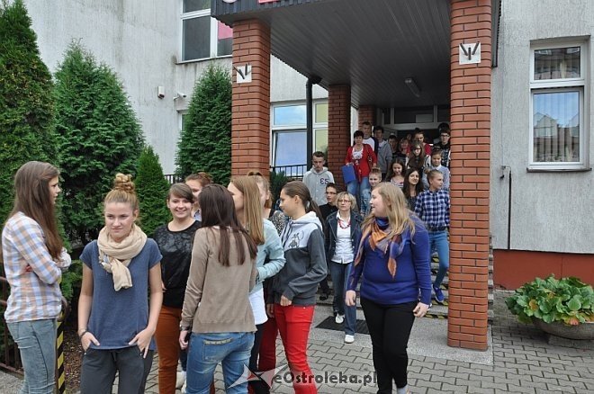 Ćwiczenia z ratownictwa chemicznego w ZS nr 5 [25.09.2013] - zdjęcie #52 - eOstroleka.pl