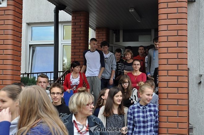 Ćwiczenia z ratownictwa chemicznego w ZS nr 5 [25.09.2013] - zdjęcie #51 - eOstroleka.pl