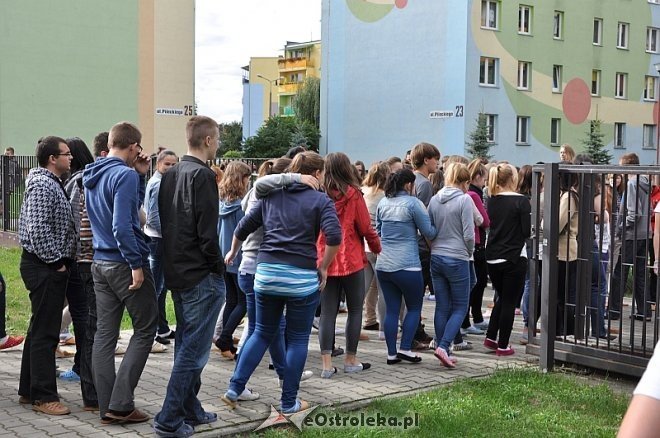 Ćwiczenia z ratownictwa chemicznego w ZS nr 5 [25.09.2013] - zdjęcie #45 - eOstroleka.pl