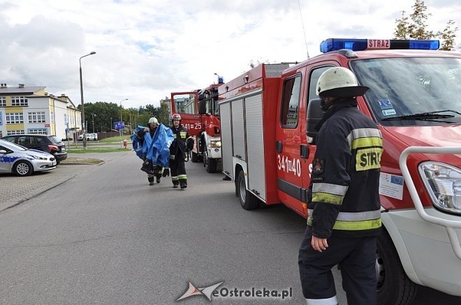 Ćwiczenia z ratownictwa chemicznego w ZS nr 5 [25.09.2013] - zdjęcie #14 - eOstroleka.pl