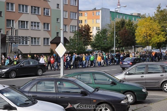 Marsz pamięci doktora Józefa Psarskiego [27.09.2013] - zdjęcie #7 - eOstroleka.pl