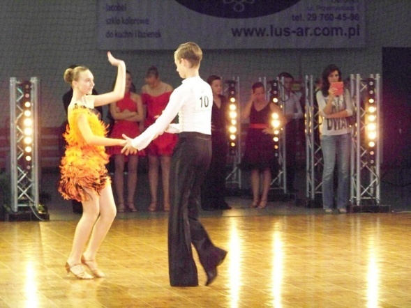 XXIX Ogólnopolski Turniej Tańca O ZŁOTĄ PODWIĄZKĘ (28.09.2013) - zdjęcie #4 - eOstroleka.pl