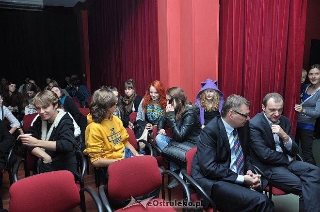 Finał i rozdanie nagród IX Ogólnopolskiego Festiwalu Teatrów Małych „Igła” [28.09.2013] - zdjęcie #44 - eOstroleka.pl