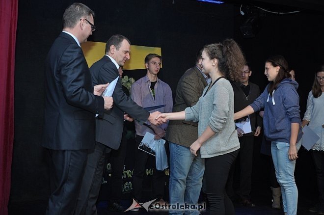 Finał i rozdanie nagród IX Ogólnopolskiego Festiwalu Teatrów Małych „Igła” [28.09.2013] - zdjęcie #33 - eOstroleka.pl