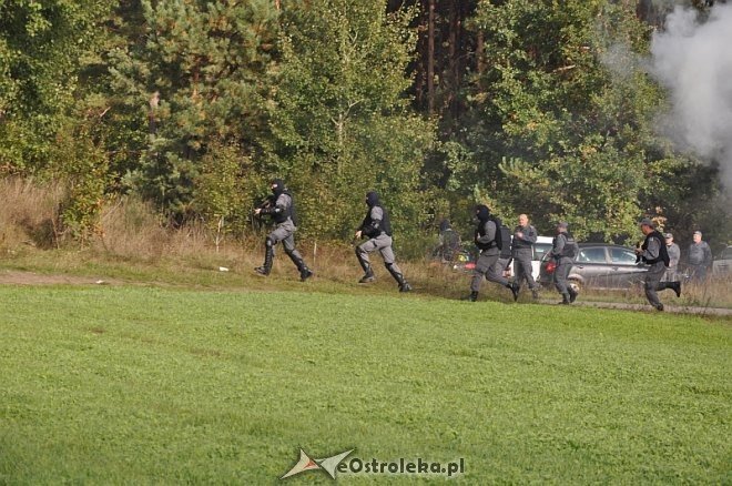 Nieudana ucieczka więźniów z pod ostrołęckiego więzienia [30.09.2013] - zdjęcie #33 - eOstroleka.pl