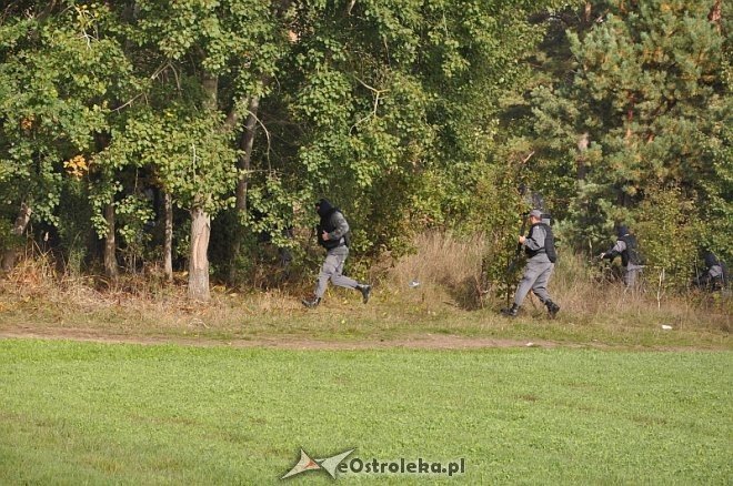 Nieudana ucieczka więźniów z pod ostrołęckiego więzienia [30.09.2013] - zdjęcie #35 - eOstroleka.pl